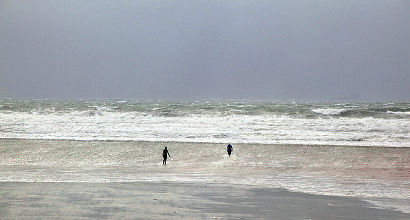 Batheres in the Storm, Banna
